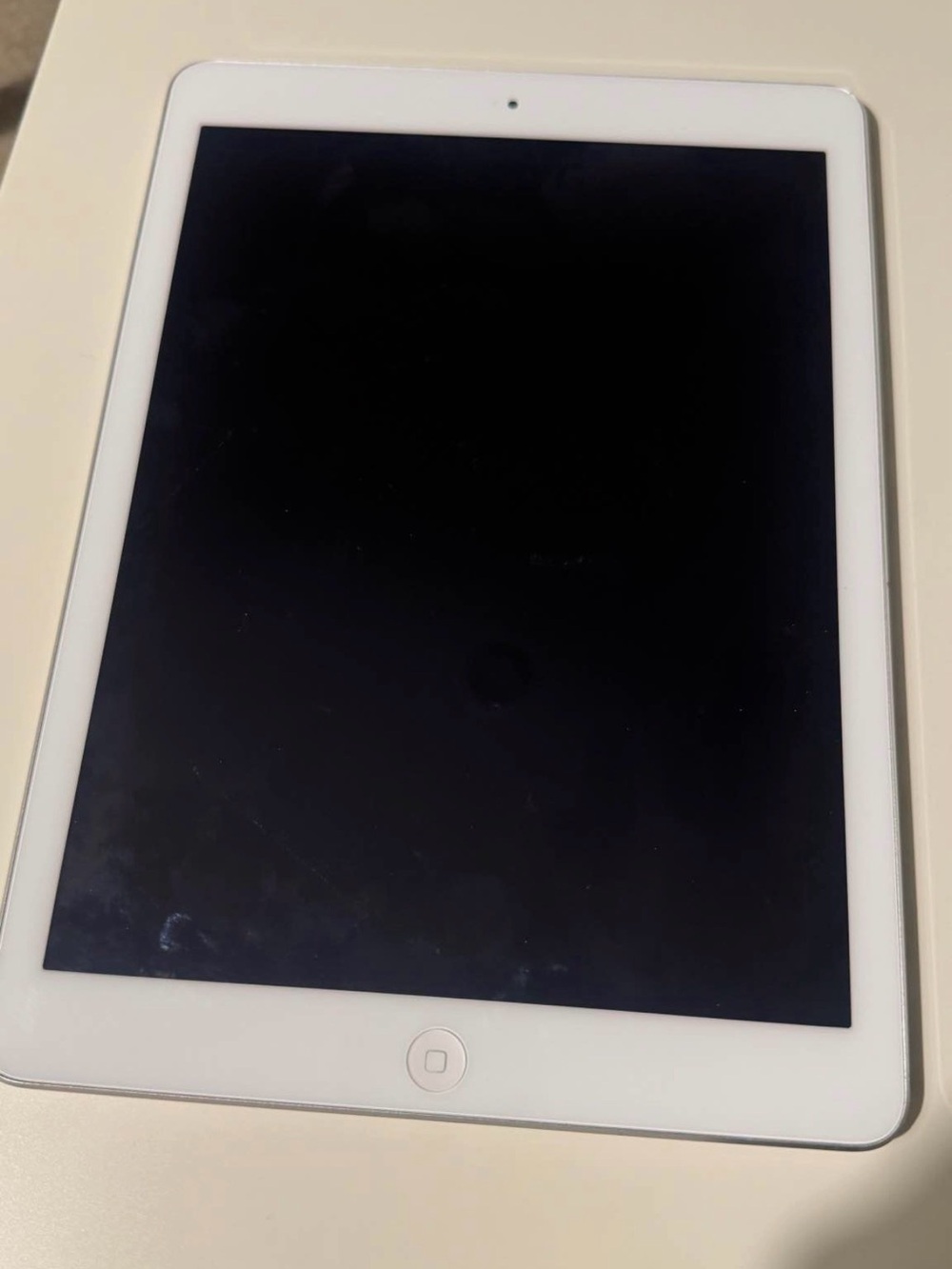 Apple iPad Tablet - White Front Bezel